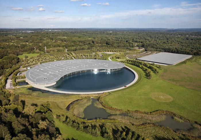 McLaren Production Centre: когда промышленная архитектура становится искусством